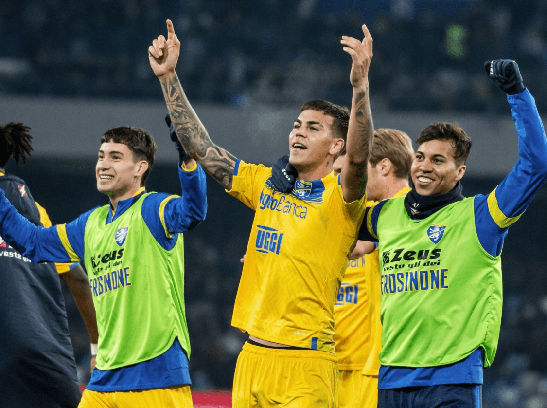 包含赛地聚焦：法甲冲刺阶段热度飙升，那不勒斯复出首秀，态度坚定，轮换策略成焦点的词条